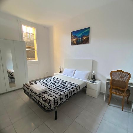 Appartamento Habitacion Para Tu Estadia Corta En Bcn Barcellona Esterno foto
