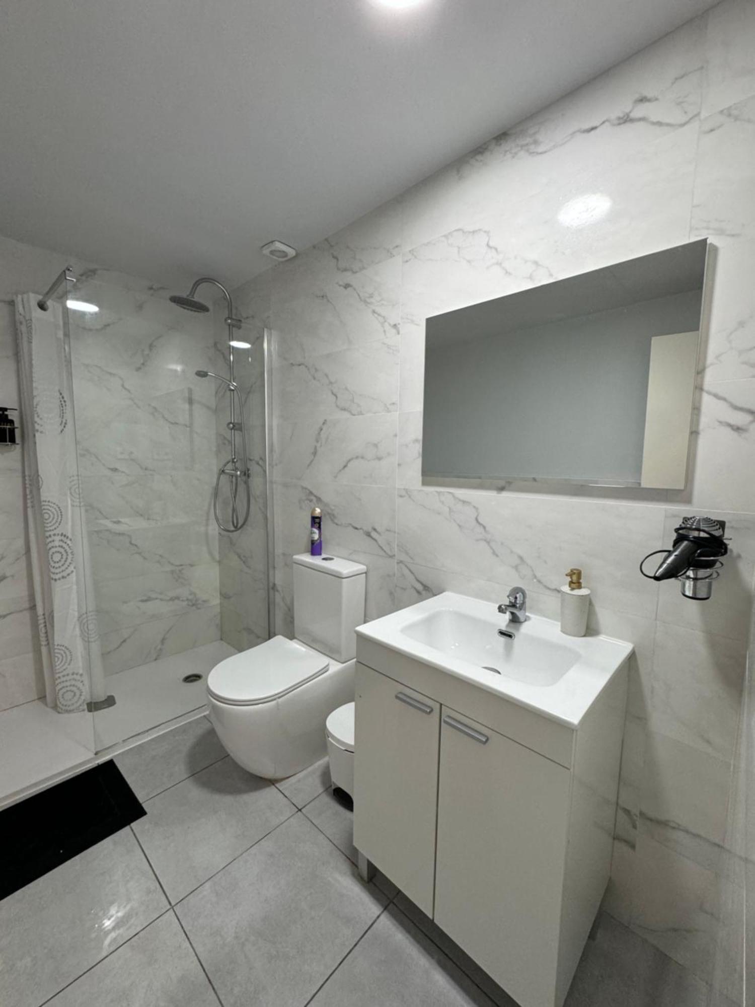 Appartamento Habitacion Para Tu Estadia Corta En Bcn Barcellona Esterno foto